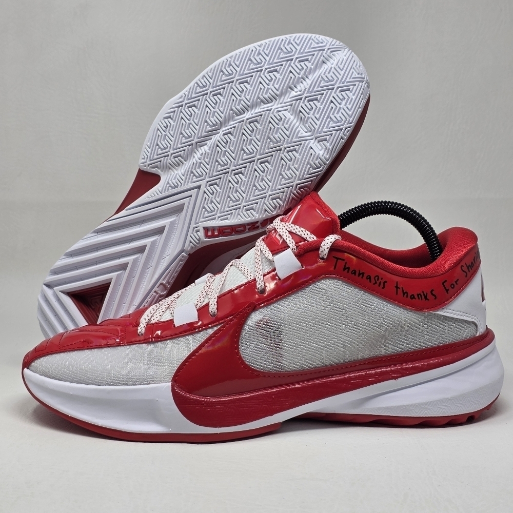 Nike Zoom Freak 5 Men White Red Basketball Athletic Shoe FV1933-600 Size 9.5 New